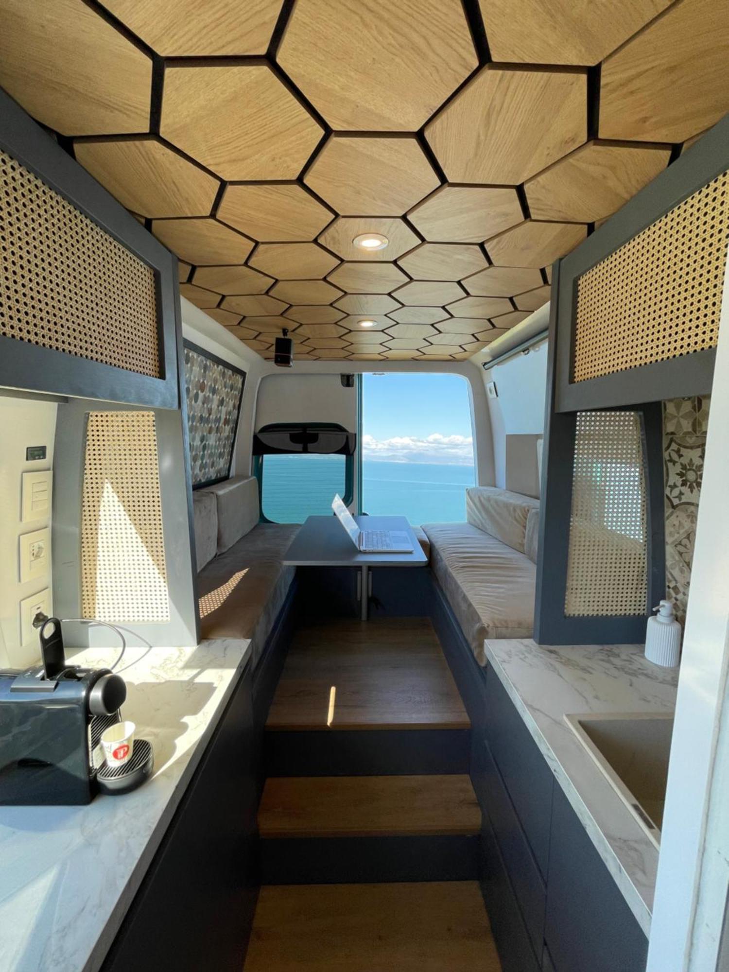 Alvanture Premium Camper Tirana